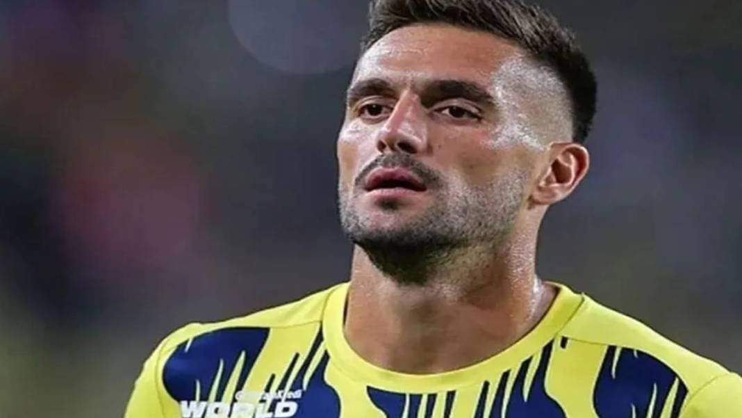 Fenerbahçe'de deprem üstüne deprem! Jose Mourinho 3 milyon euroluk yıldıza kapıyı gösterdi. Eski takımına geri dönüyor 3